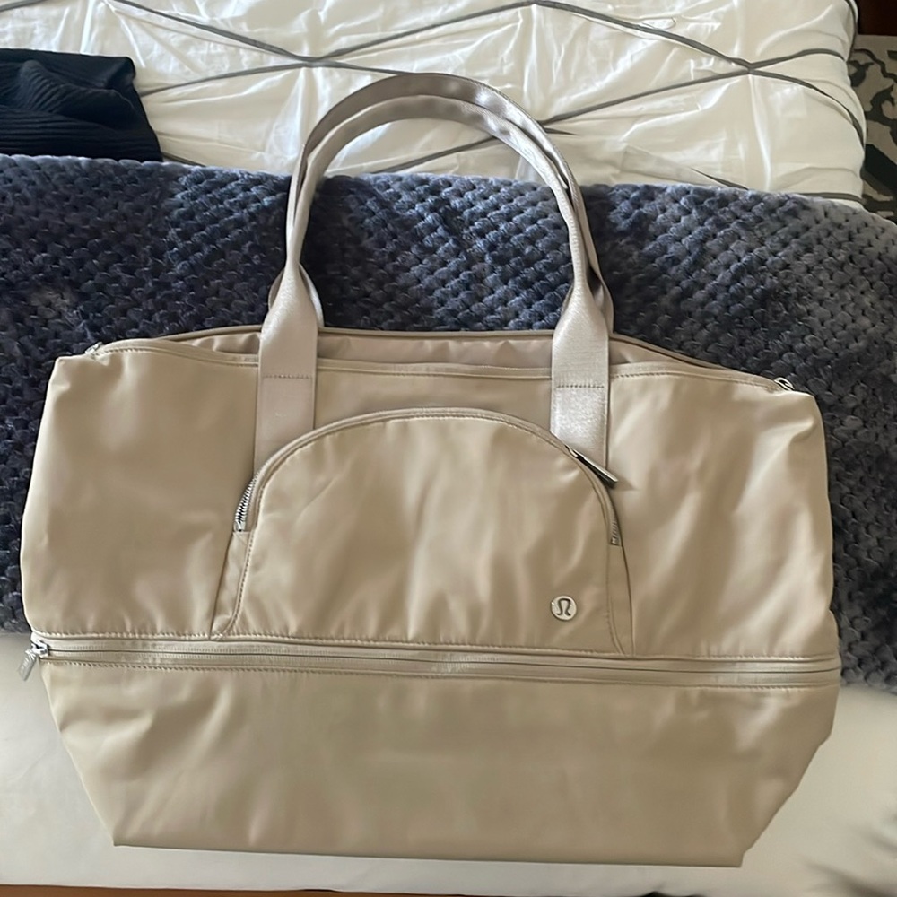 Lululemon Weekender Bag